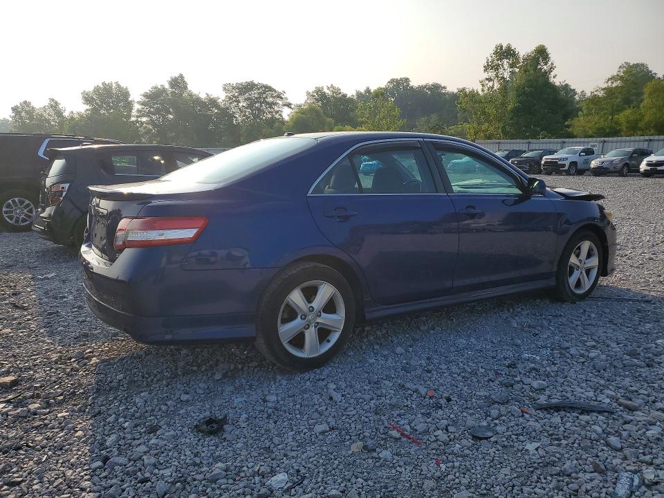 61378566 :رقم المزاد ، 4T1BF3EK2BU763759 vin ، 2011 Toyota Camry مزاد بيع