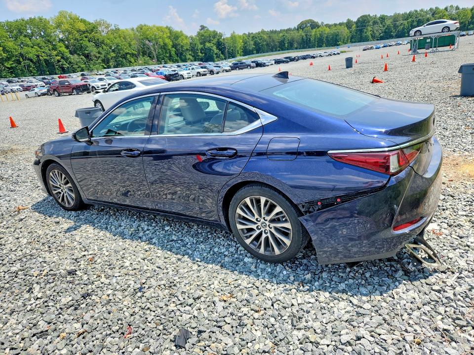 61742786 :رقم المزاد ، 58ABZ1B15KU006824 vin ، 2019 Lexus Es مزاد بيع