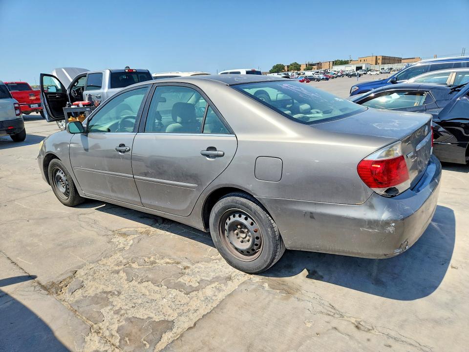 2006 Toyota Camry მანქანა იყიდება აუქციონზე, vin: 4T1BE32K56U679013, აუქციონის ნომერი: 63277736