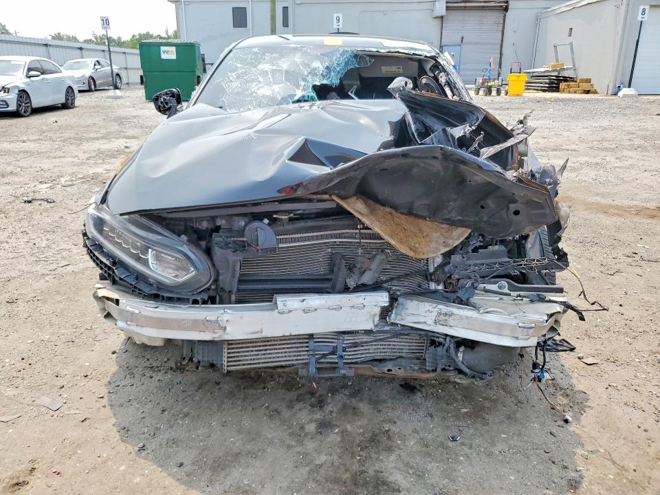 Продажа на аукционе авто 2019 Honda Accord, vin: 1HGCV1F41KA136263, номер лота: 61435056