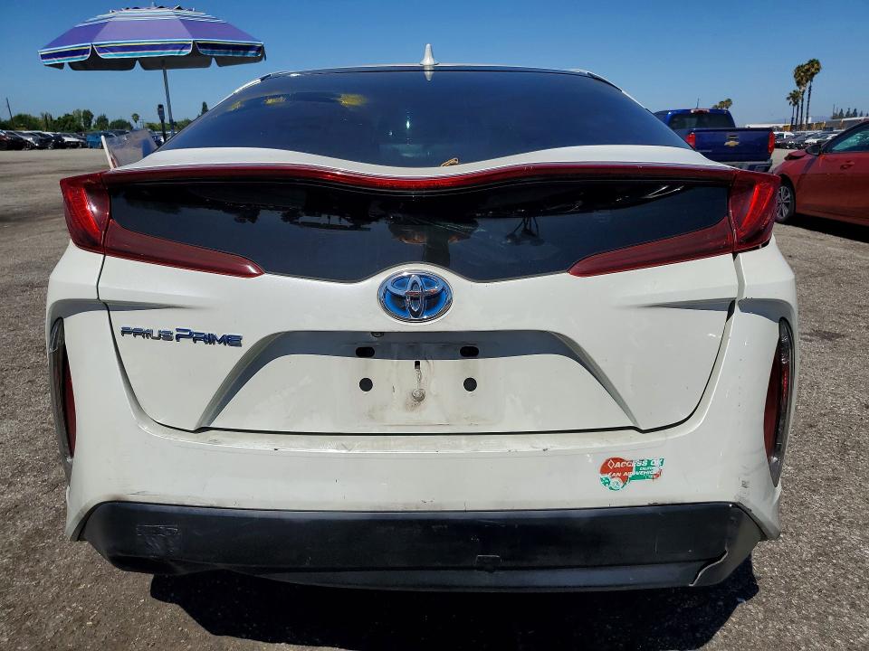 62643116 :رقم المزاد ، JTDKARFP2H3053212 vin ، 2017 Toyota Prius Prime مزاد بيع
