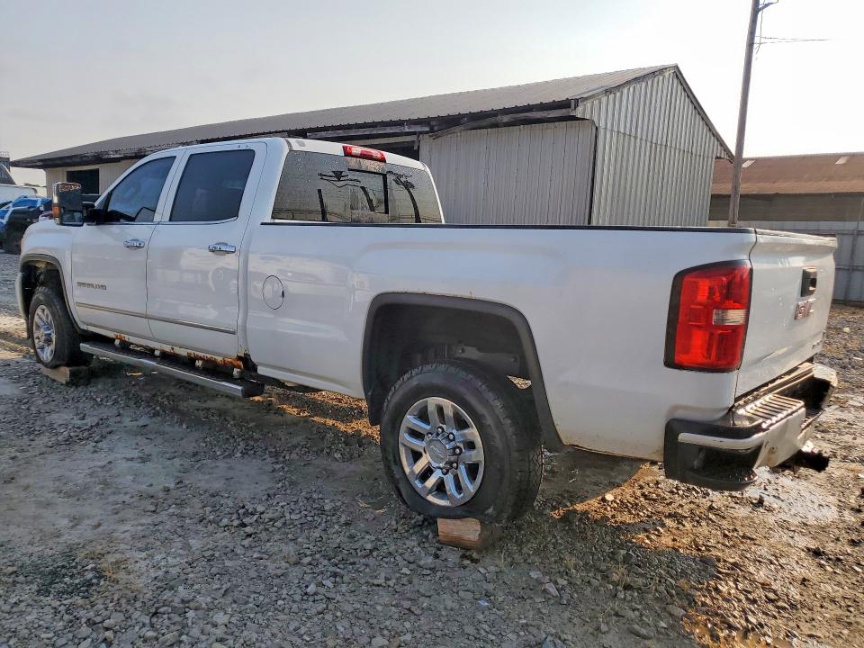 62011476 :رقم المزاد ، 1GT424E88FF638262 vin ، 2015 Gmc Sierra مزاد بيع