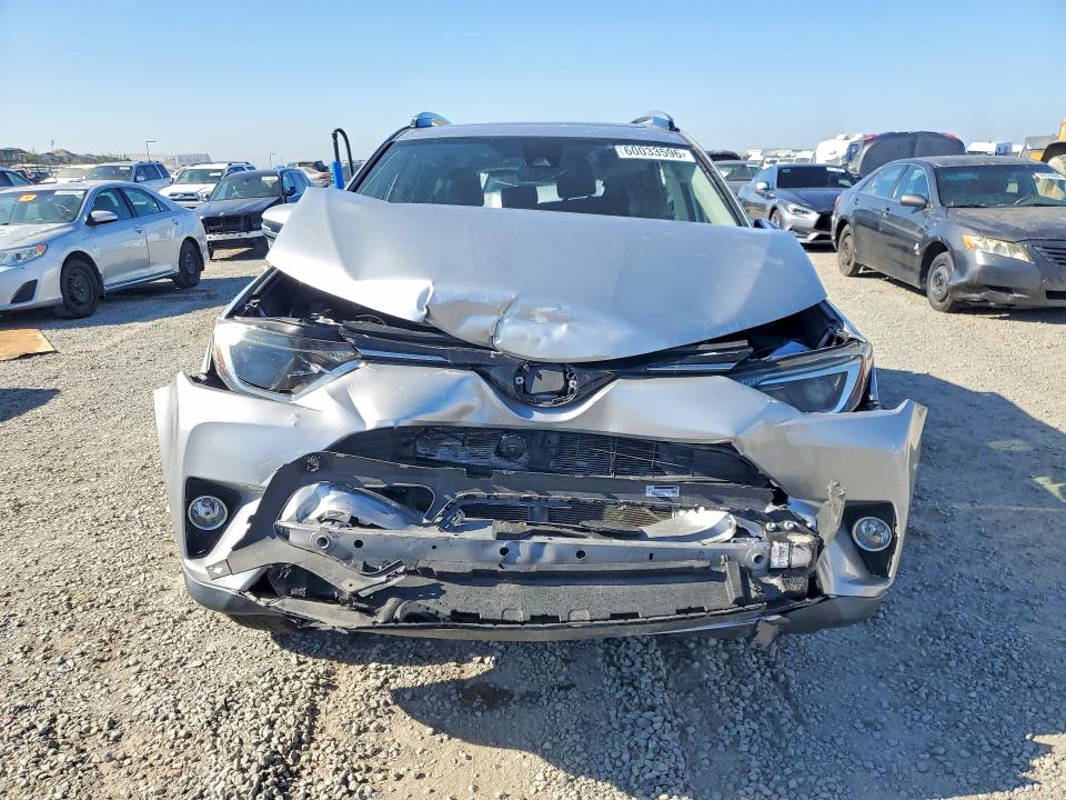 Продажа на аукционе авто 2018 Toyota Rav4, vin: JTMWFREV8JJ187677, номер лота: 60033596