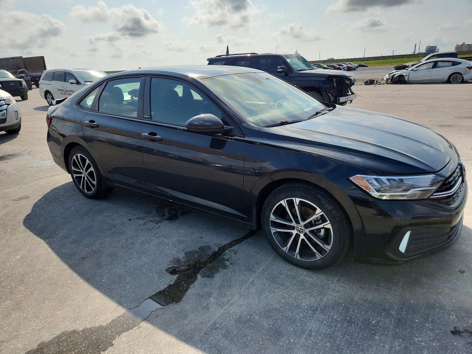 61852656 :رقم المزاد ، 3VWBM7BU5RM048350 vin ، 2024 Volkswagen Jetta مزاد بيع