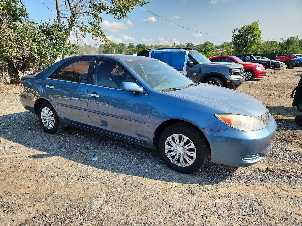 61028246 :رقم المزاد ، 4T1BE32K34U814891 vin ، 2004 Toyota Camry مزاد بيع