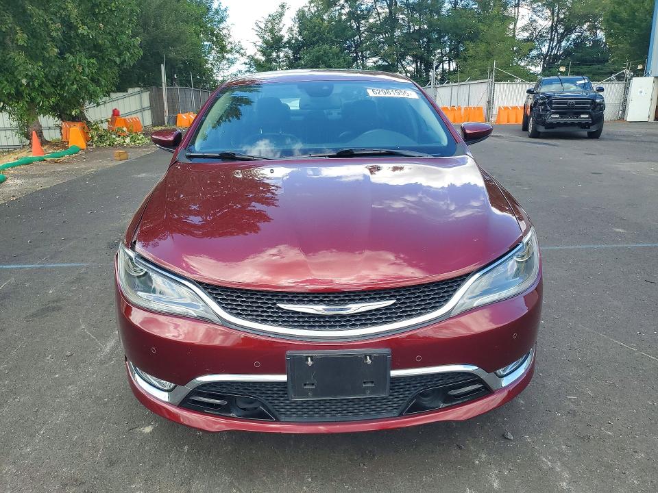 62981956 :رقم المزاد ، 1C3CCCEG7FN551070 vin ، 2015 Chrysler 200 مزاد بيع