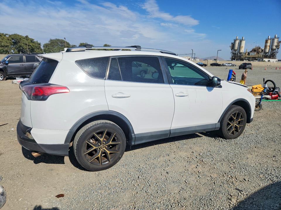 Продажа на аукционе авто 2016 Toyota Rav4, vin: 2T3NFREV4GW257326, номер лота: 61387246