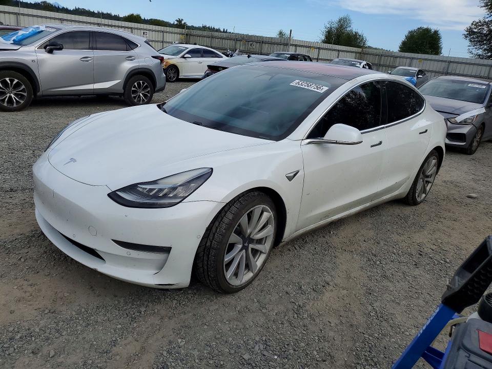 Продажа на аукционе авто 2018 Tesla Model 3, vin: 5YJ3E1EA3JF018498, номер лота: 63258756
