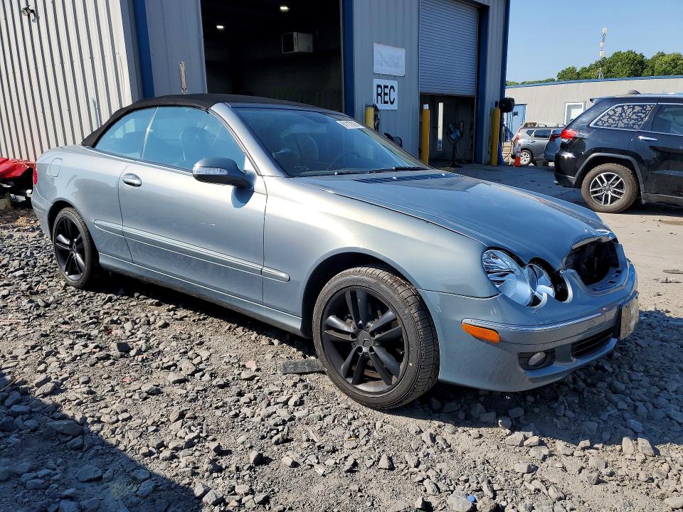 61117016 :رقم المزاد ، WDBTK56F57F219056 vin ، 2007 Mercedes-benz Clk مزاد بيع