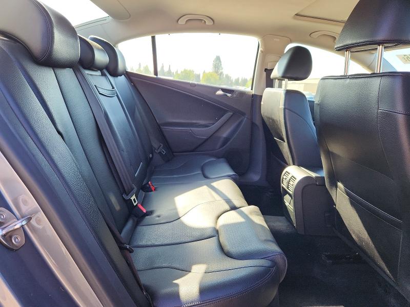 61965656 :رقم المزاد ، WVWAK73C98P043218 vin ، 2008 Volkswagen Passat مزاد بيع