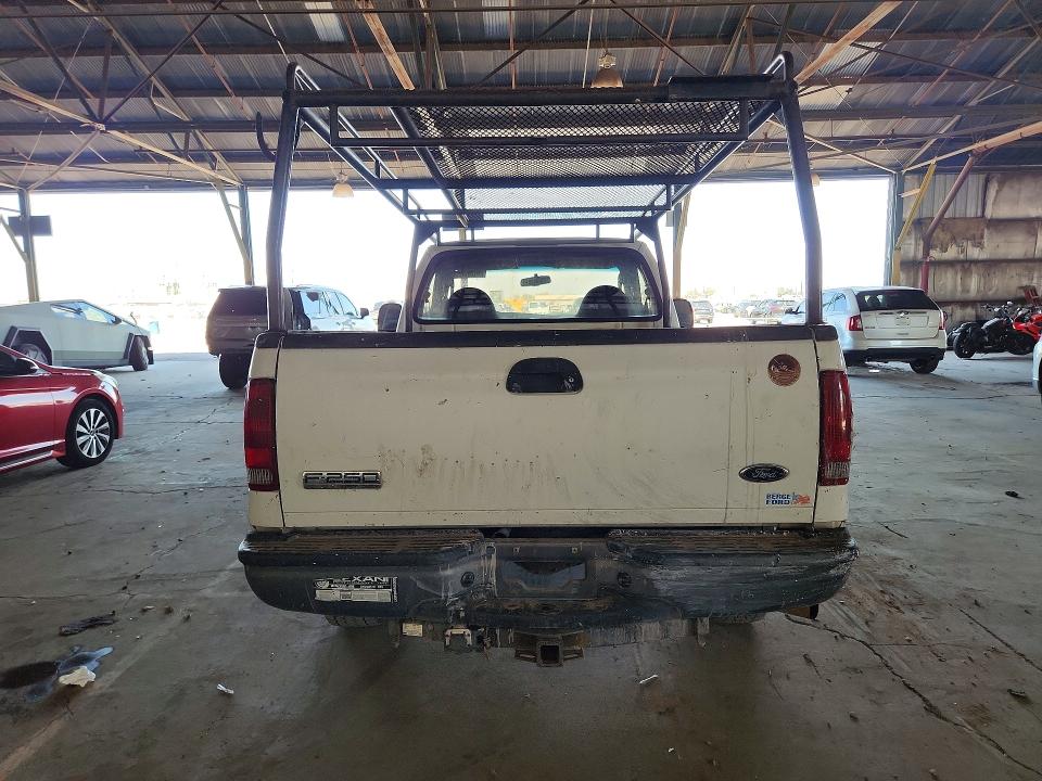 60142636 :رقم المزاد ، 1FTNF20525ED02055 vin ، 2005 Ford F250 مزاد بيع