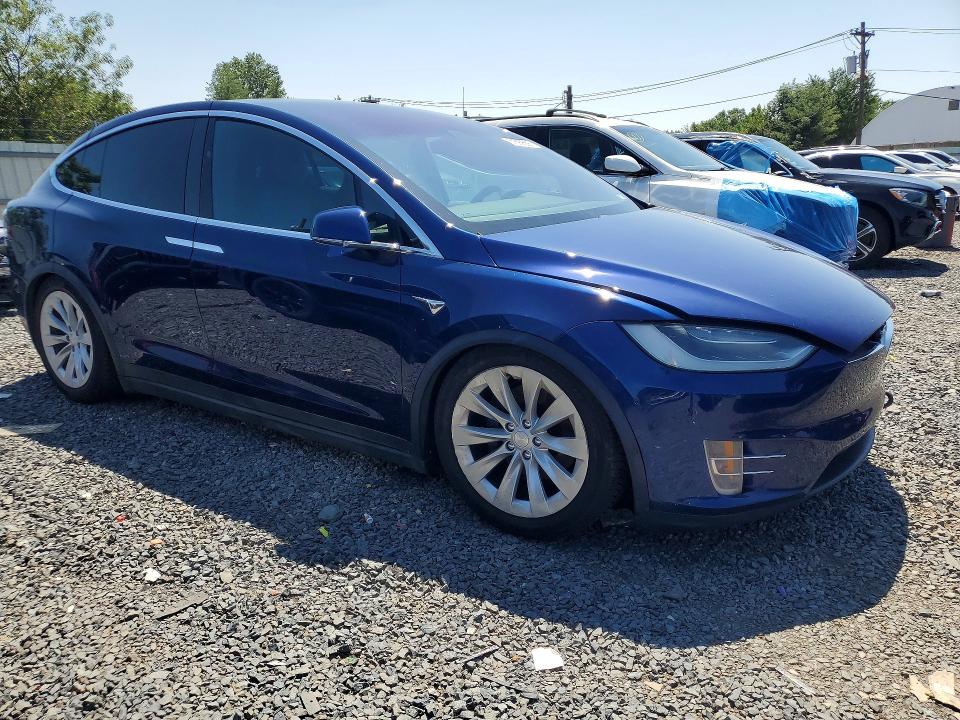 Продаж на аукціоні авто 2017 Tesla Model X, vin: 5YJXCBE24HF054703, номер лоту: 61592666