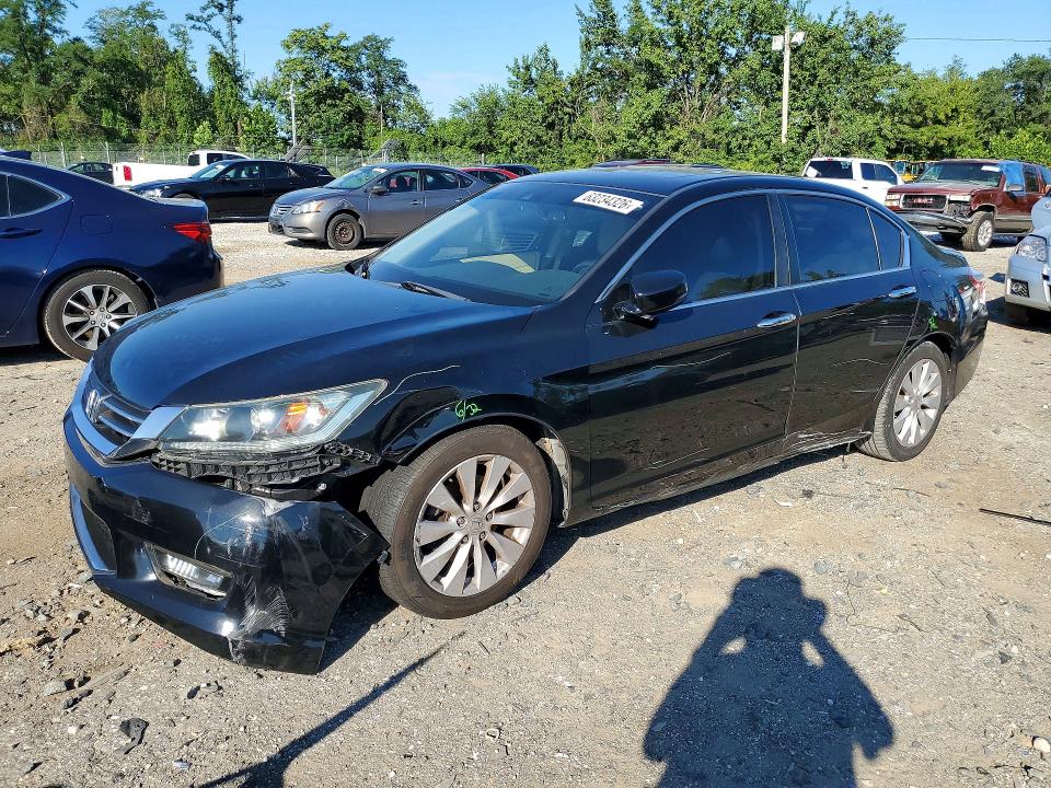 63234326 :رقم المزاد ، 1HGCR2F86FA020351 vin ، 2015 Honda Accord مزاد بيع