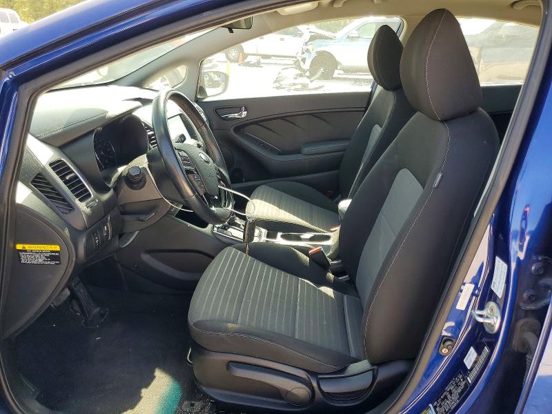 61790726 :رقم المزاد ، 3KPFL4A76HE138570 vin ، 2017 Kia Forte مزاد بيع