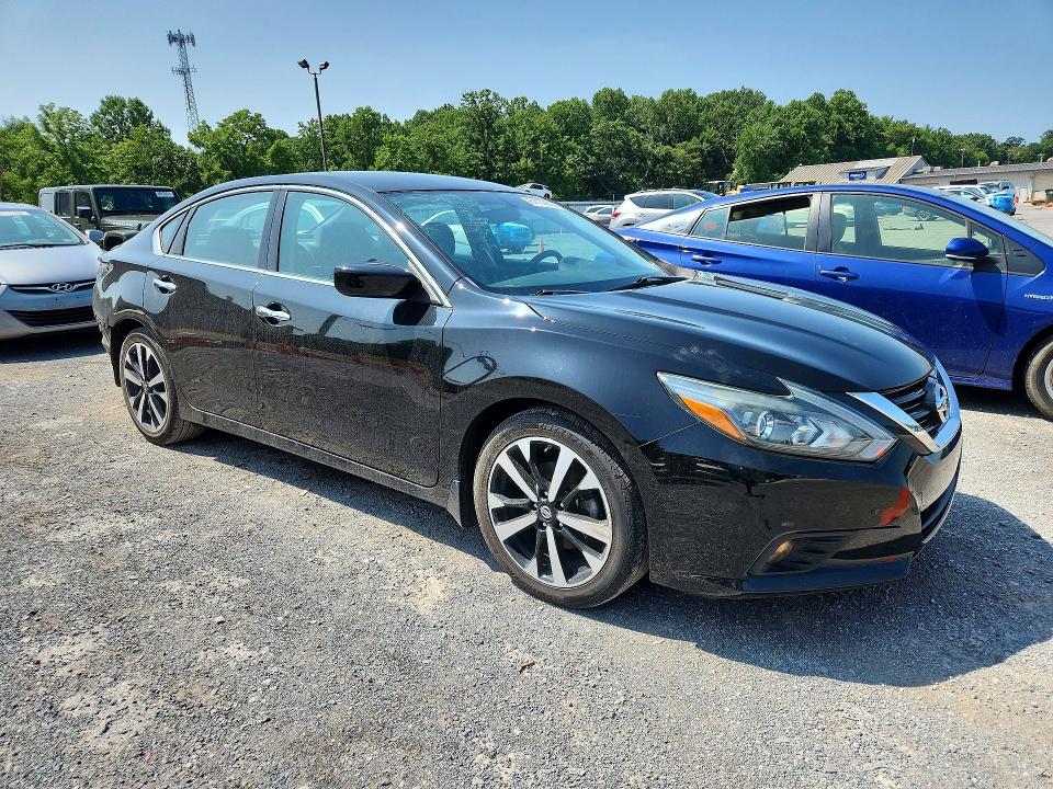 Продаж на аукціоні авто 2018 Nissan Altima, vin: 1N4AL3AP8JC131739, номер лоту: 61172666