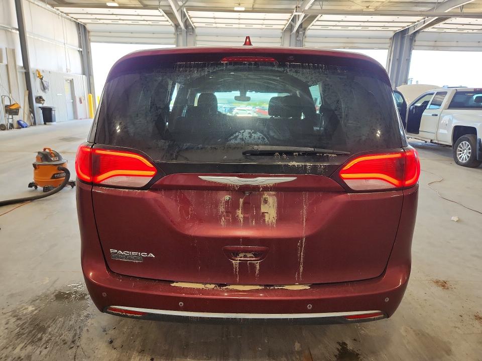62526896 :رقم المزاد ، 2C4RC1FG5JR113331 vin ، 2018 Chrysler Pacifica مزاد بيع
