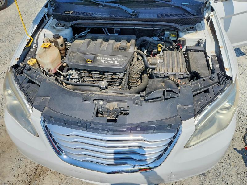 63194986 :رقم المزاد ، 1C3CCBAB2CN131054 vin ، 2012 Chrysler 200 مزاد بيع