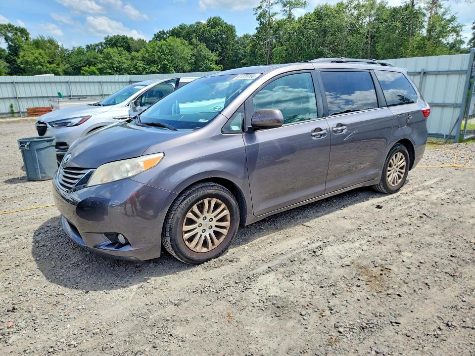 Aukcja sprzedaży 2015 Toyota Sienna, vin: 5TDYK3DC3FS556277, numer aukcji: 61370486
