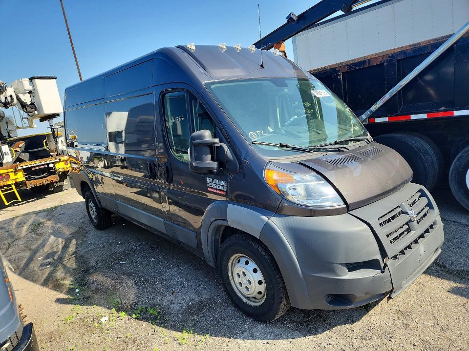 59861576 :رقم المزاد ، 3C6TRVDG4JE116096 vin ، 2018 Ram Promaster 2500 مزاد بيع