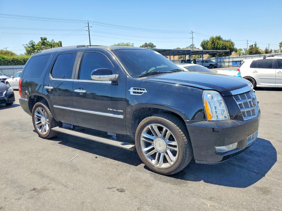62634556 :رقم المزاد ، 1GYS4DEF7BR263743 vin ، 2011 Cadillac Escalade مزاد بيع