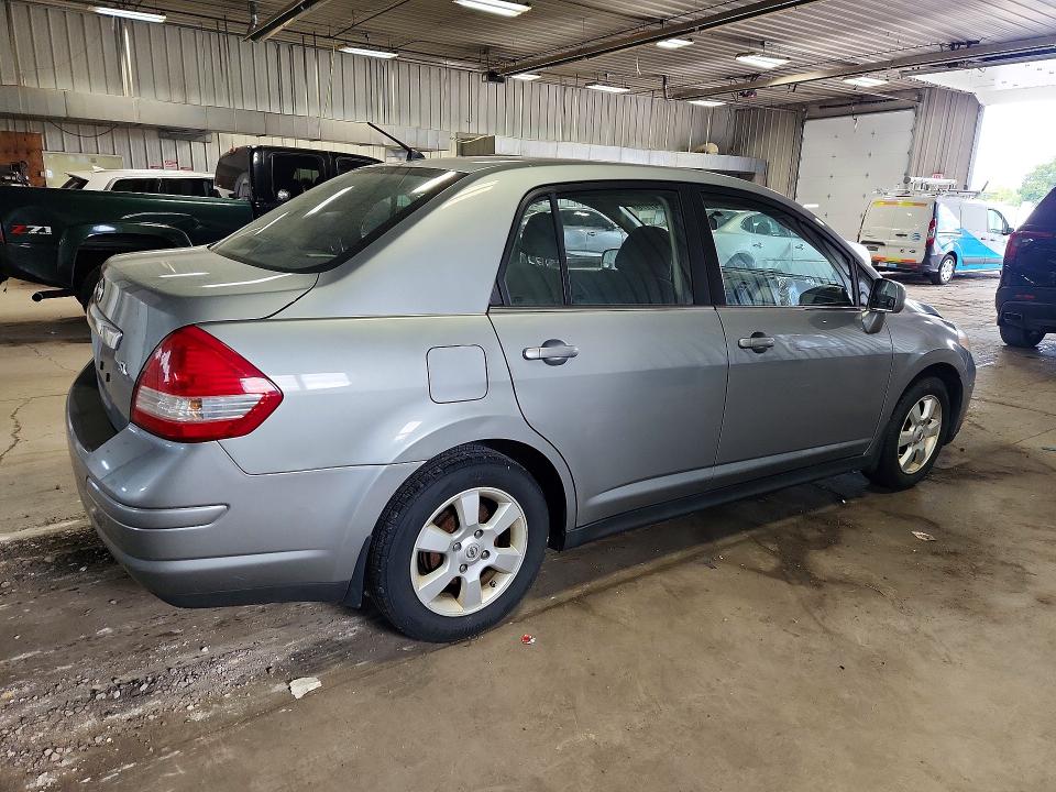 61247176 :رقم المزاد ، 3N1BC11EX8L365741 vin ، 2008 Nissan Versa مزاد بيع