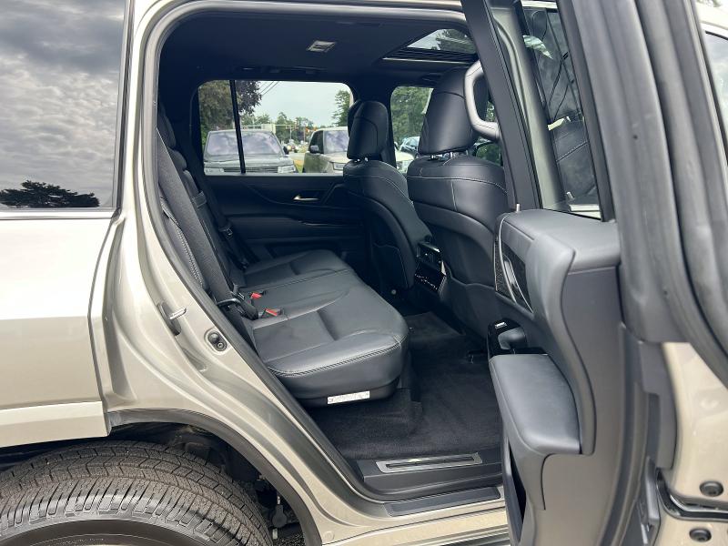 Продажа на аукционе авто 2023 Lexus Lx 600, vin: JTJAB7CX1P4024534, номер лота: 60413646