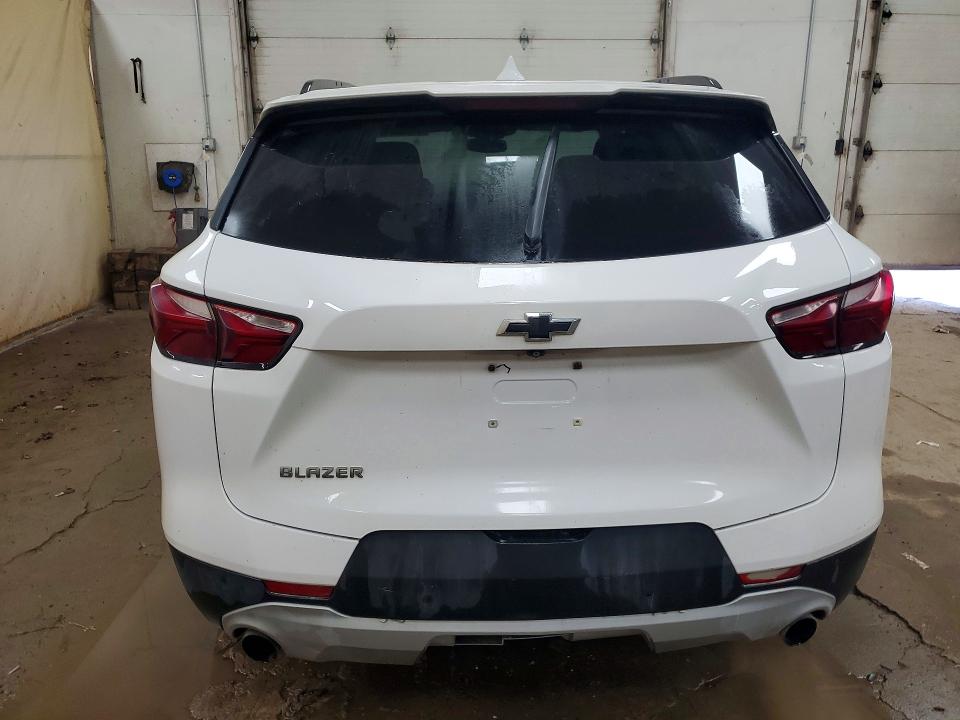 61737286 :رقم المزاد ، 3GNKBBRA8LS532966 vin ، 2020 Chevrolet Blazer مزاد بيع