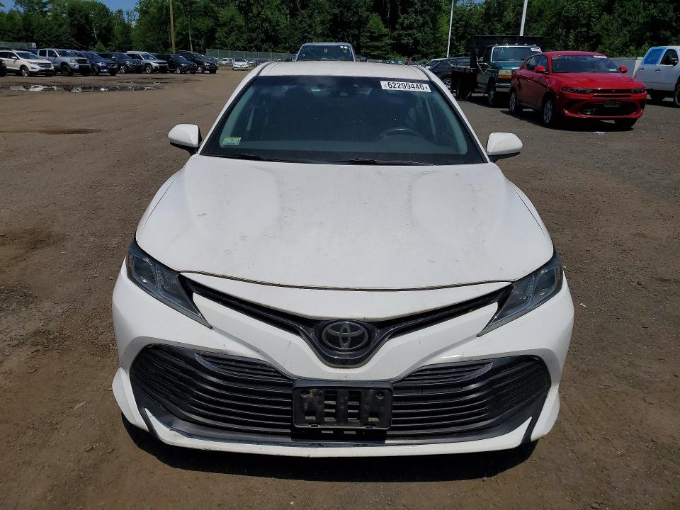 Продаж на аукціоні авто 2018 Toyota Camry, vin: 4T1B11HK0JU641494, номер лоту: 62299446