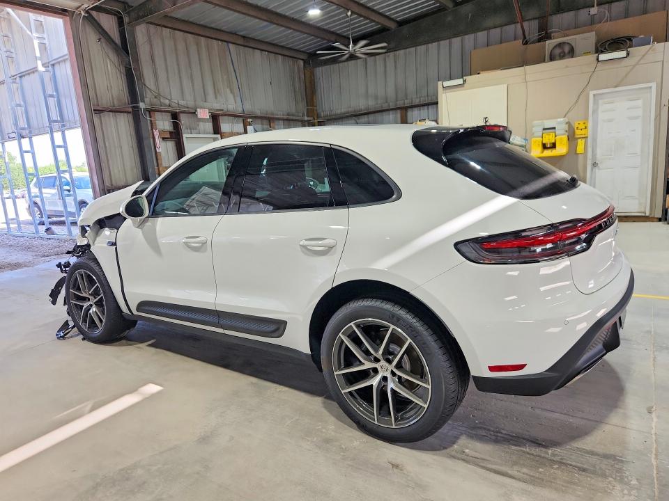 Aukcja sprzedaży 2026 Porsche Macan, vin: WP1AA2A57TLB14733, numer aukcji: 61768066