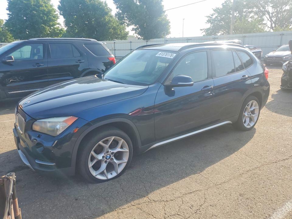 2013 Bmw X1 მანქანა იყიდება აუქციონზე, vin: WBAVL1C50DVR83665, აუქციონის ნომერი: 61376176