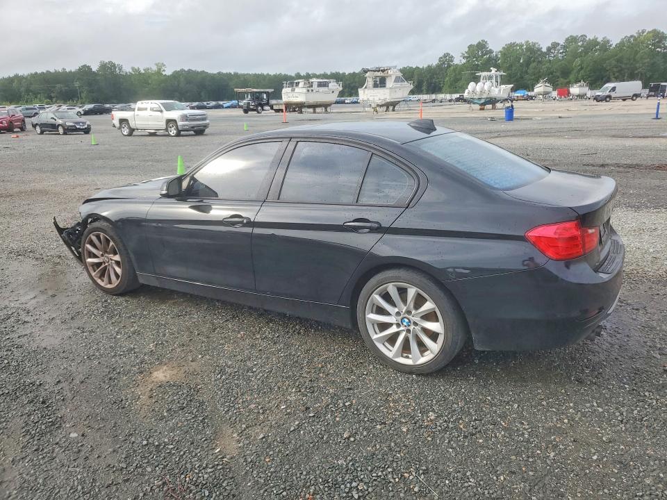 60821556 :رقم المزاد ، WBA3C1G51DNR49378 vin ، 2013 Bmw 328 مزاد بيع