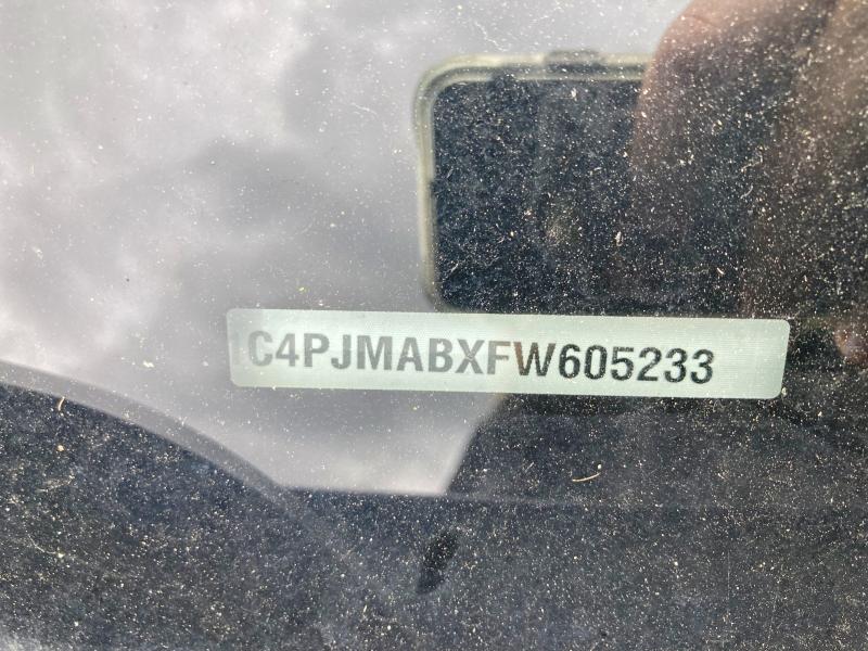 61615886 :رقم المزاد ، 1C4PJMABXFW605233 vin ، 2015 Jeep Cherokee مزاد بيع