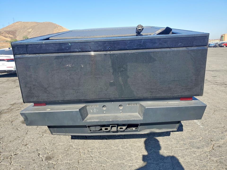 59350306 :رقم المزاد ، 7G2CEHED6RA021212 vin ، 2024 Tesla Cybertruck مزاد بيع