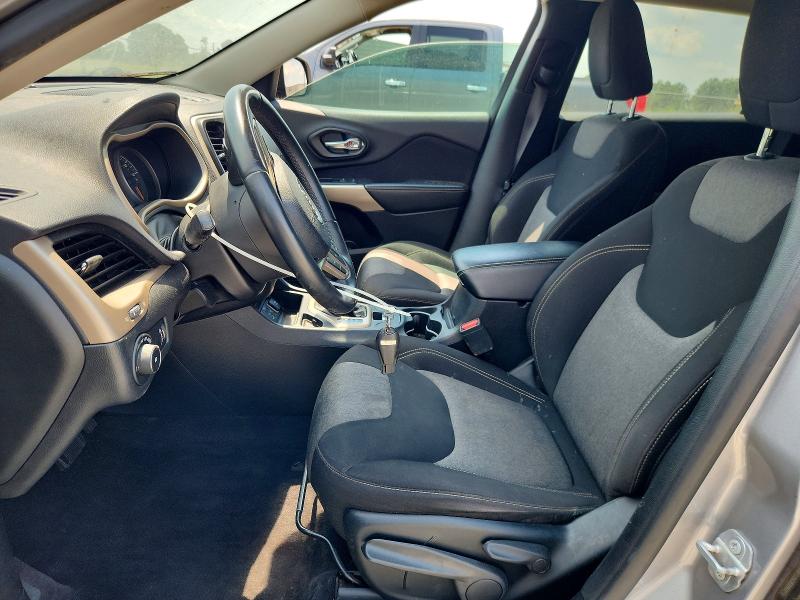 59367826 :رقم المزاد ، 1C4PJLCB7JD543124 vin ، 2018 Jeep Cherokee مزاد بيع