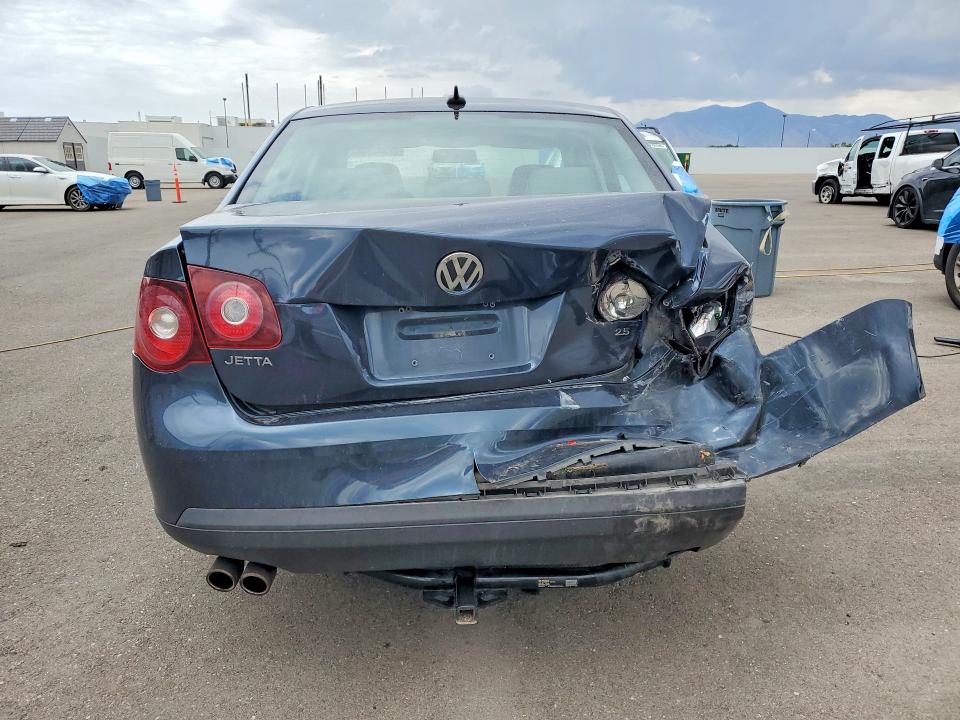 Продажа на аукционе авто 2008 Volkswagen Jetta, vin: 3VWRZ71K58M165781, номер лота: 62342996