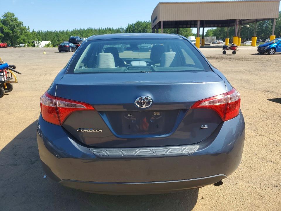 Продаж на аукціоні авто 2018 Toyota Corolla, vin: 5YFBURHE4JP776091, номер лоту: 62020426