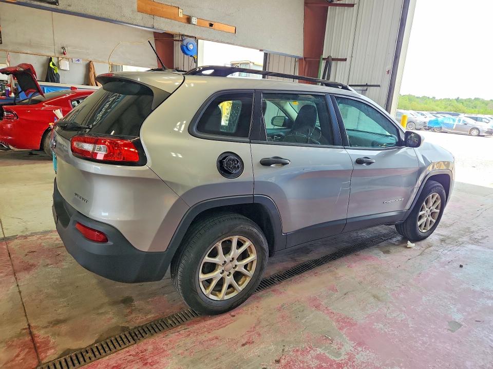Продажа на аукционе авто 2015 Jeep Cherokee, vin: 1C4PJMABXFW777021, номер лота: 62622496
