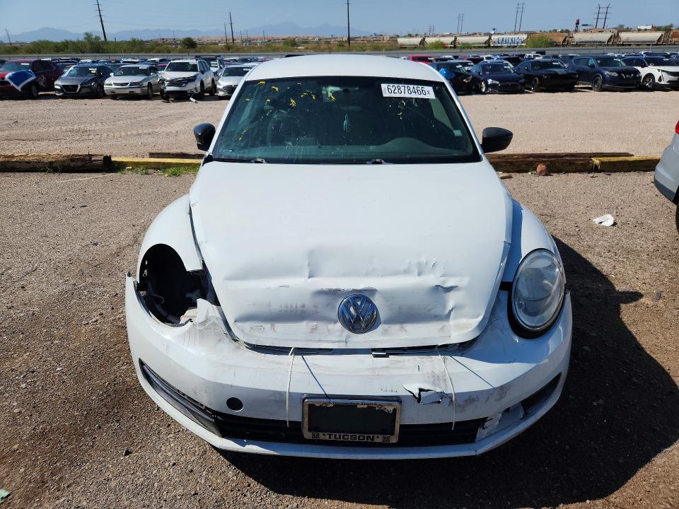 62878466 :رقم المزاد ، 3VWF17AT6EM642779 vin ، 2014 Volkswagen Beetle مزاد بيع