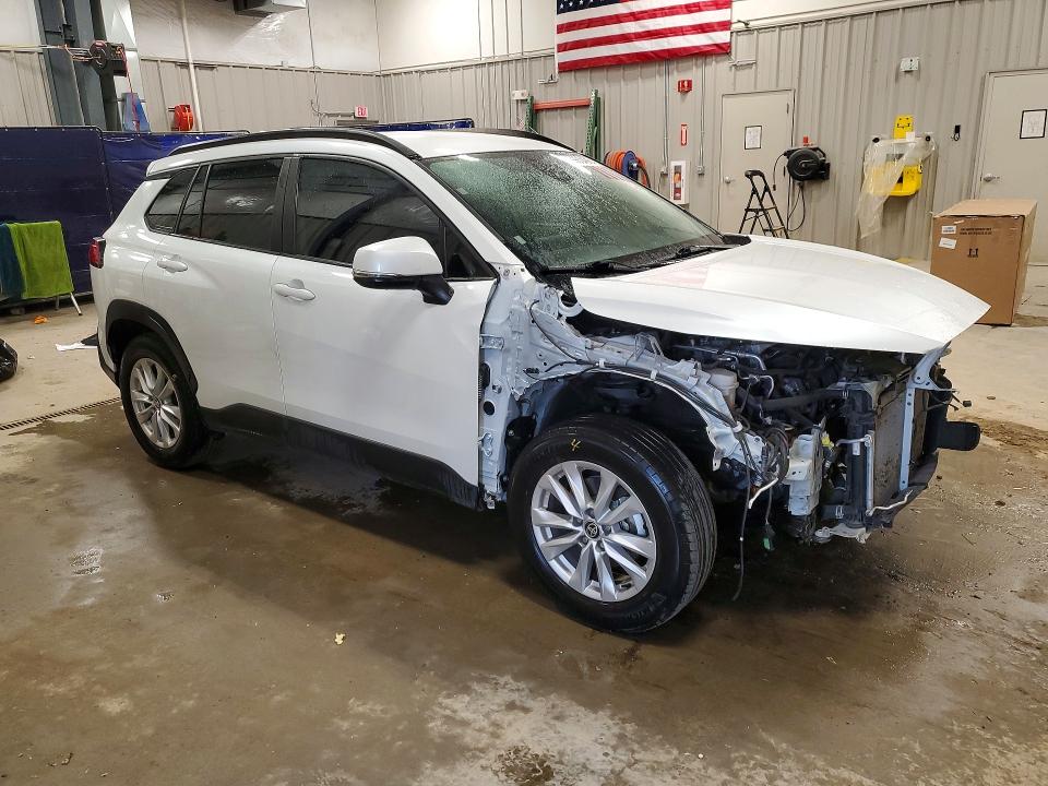 2022 Toyota Corolla Cross მანქანა იყიდება აუქციონზე, vin: 7MUCAABG8NV039004, აუქციონის ნომერი: 59985406