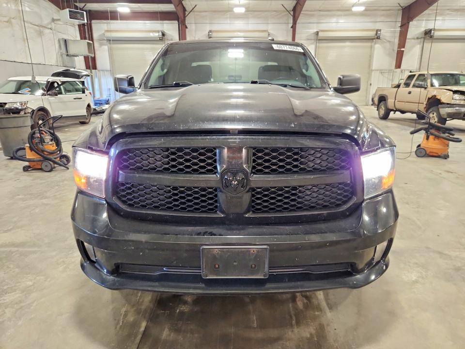 60774066 :رقم المزاد ، 3C6RR7KT7GG183908 vin ، 2016 Ram 1500 مزاد بيع