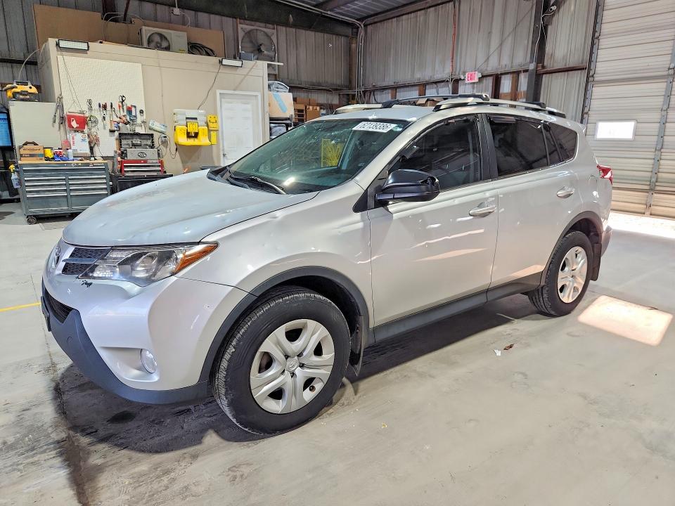 Auction sale of the 2015 Toyota Rav4, vin: JTMBFREV5FJ037158, lot number: 62139386