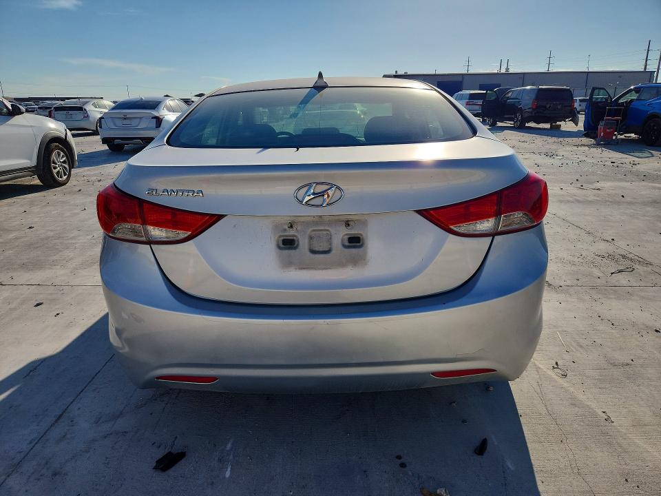2011 Hyundai Elantra მანქანა იყიდება აუქციონზე, vin: KMHDH4AE3BU153281, აუქციონის ნომერი: 59973616