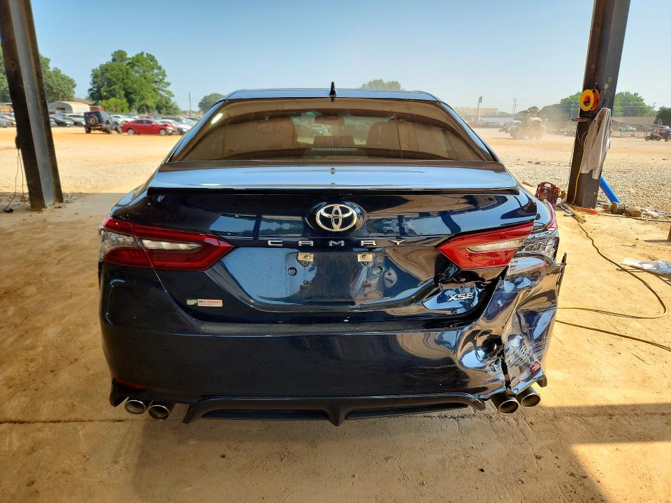 Auction sale of the 2021 Toyota Camry, vin: 4T1K61AK4MU612936, lot number: 85984695