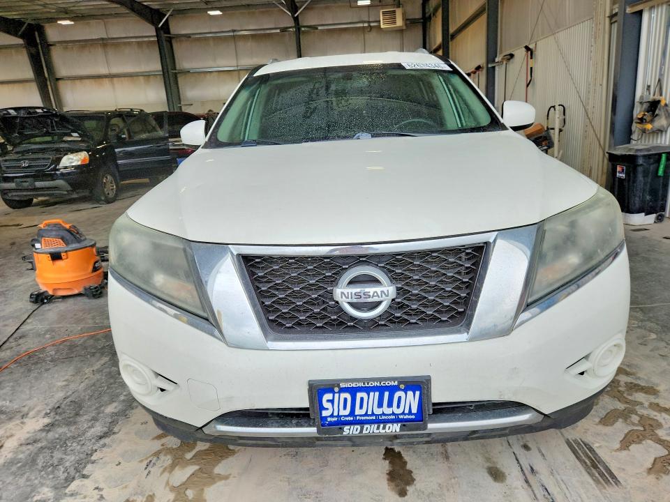 2016 Nissan Pathfinder მანქანა იყიდება აუქციონზე, vin: 5N1AR2MM9GC601883, აუქციონის ნომერი: 62614346