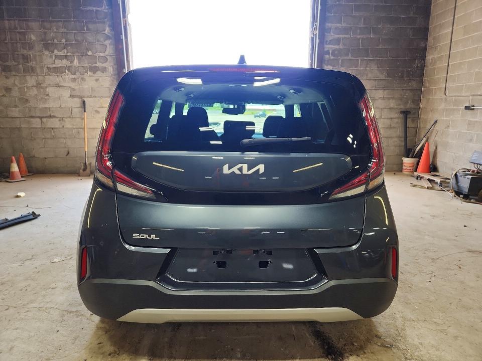 62331356 :رقم المزاد ، KNDJ23AU4P7199394 vin ، 2023 Kia Soul مزاد بيع