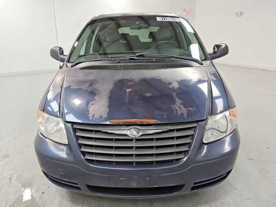 2006 Chrysler Town & Country მანქანა იყიდება აუქციონზე, vin: 1A4GP45R26B760527, აუქციონის ნომერი: 61109376