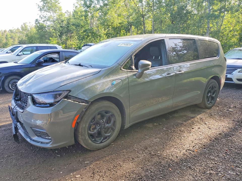 Продажа на аукционе авто 2022 Chrysler Pacifica, vin: 2C4RC1L72NR108131, номер лота: 57149626