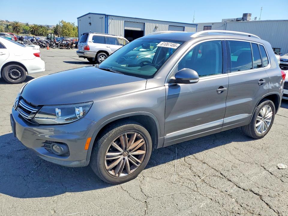Продажа на аукционе авто 2013 Volkswagen Tiguan, vin: WVGAV7AX1DW547741, номер лота: 61067466