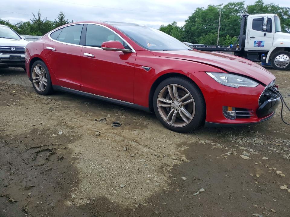2015 Tesla Model S მანქანა იყიდება აუქციონზე, vin: 5YJSA1E27FF102735, აუქციონის ნომერი: 60248426