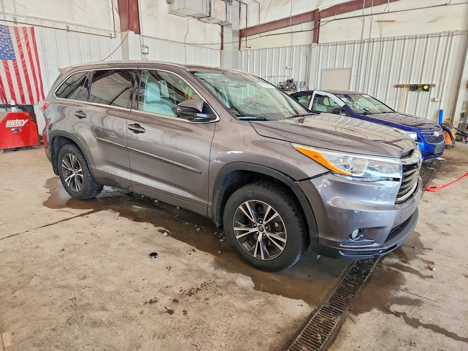 63122936 :رقم المزاد ، 5TDJKRFH2GS313655 vin ، 2016 Toyota Highlander مزاد بيع